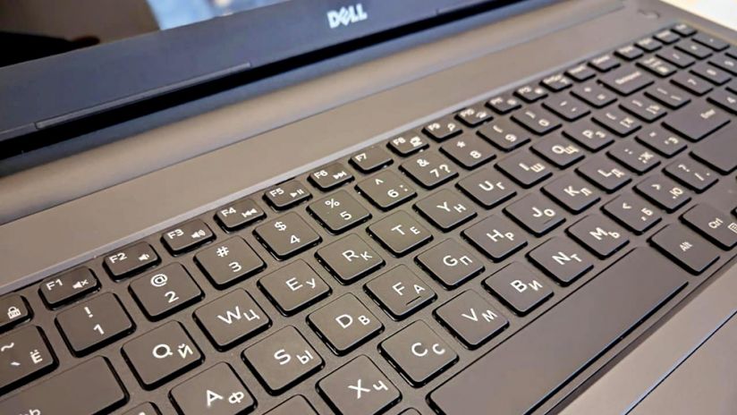 Лазерне гравіювання клавіатури ноутбука Dell у Львові