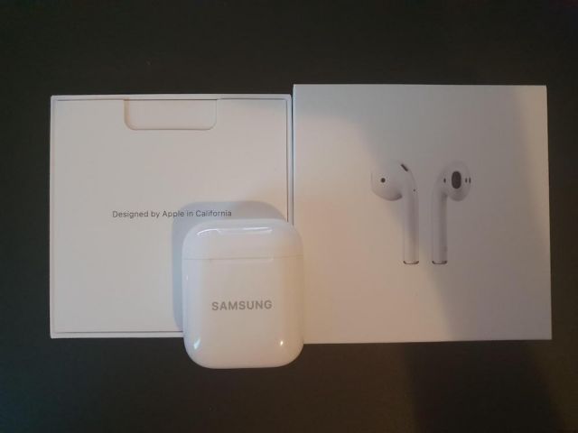 Лазерне гравіювання навушників Apple AirPods 2 у Львові