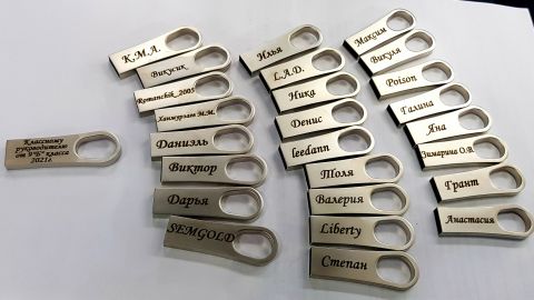 Лазерная гравировка USB-накопителей (флешек) во Львове